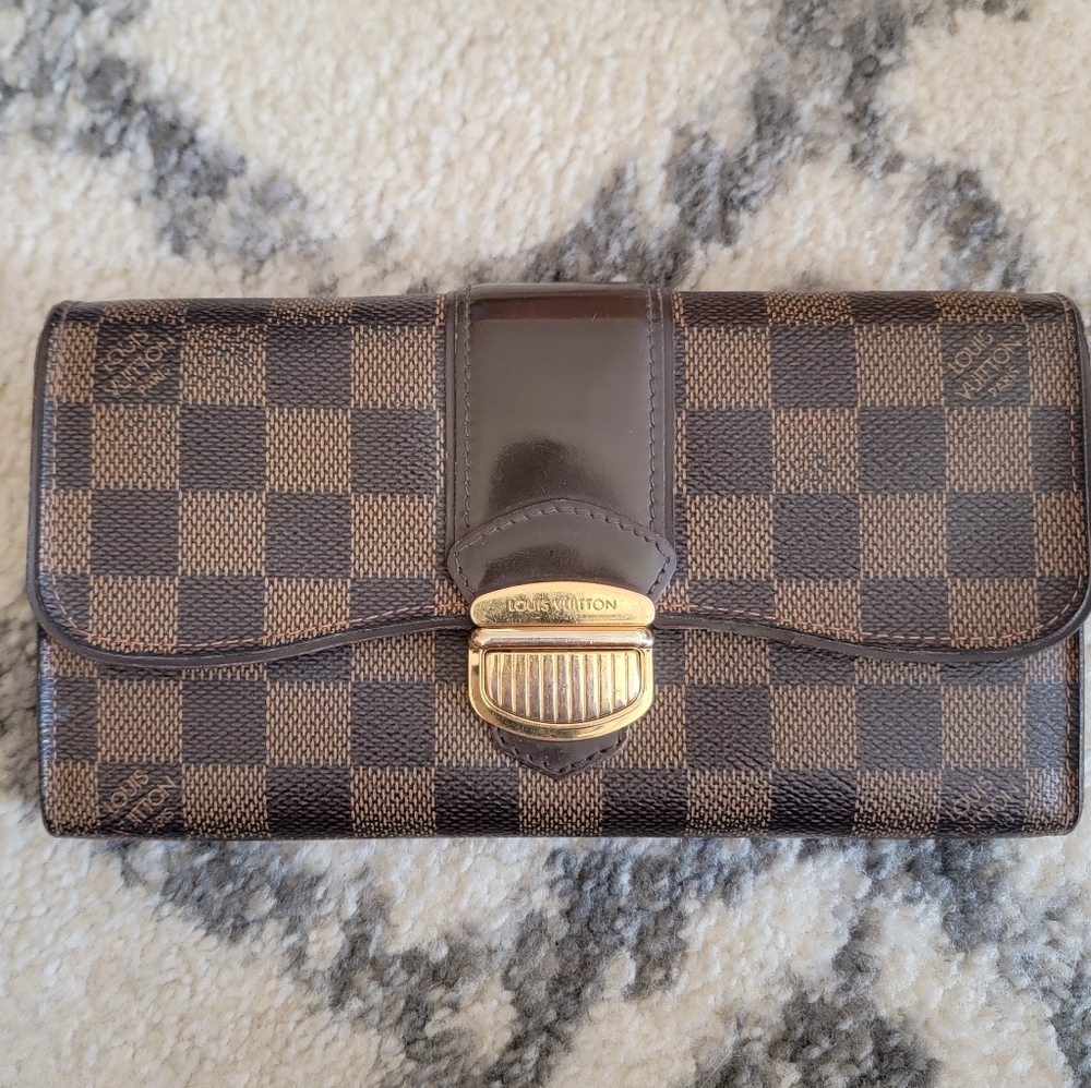 Louis Vuitton Wallet